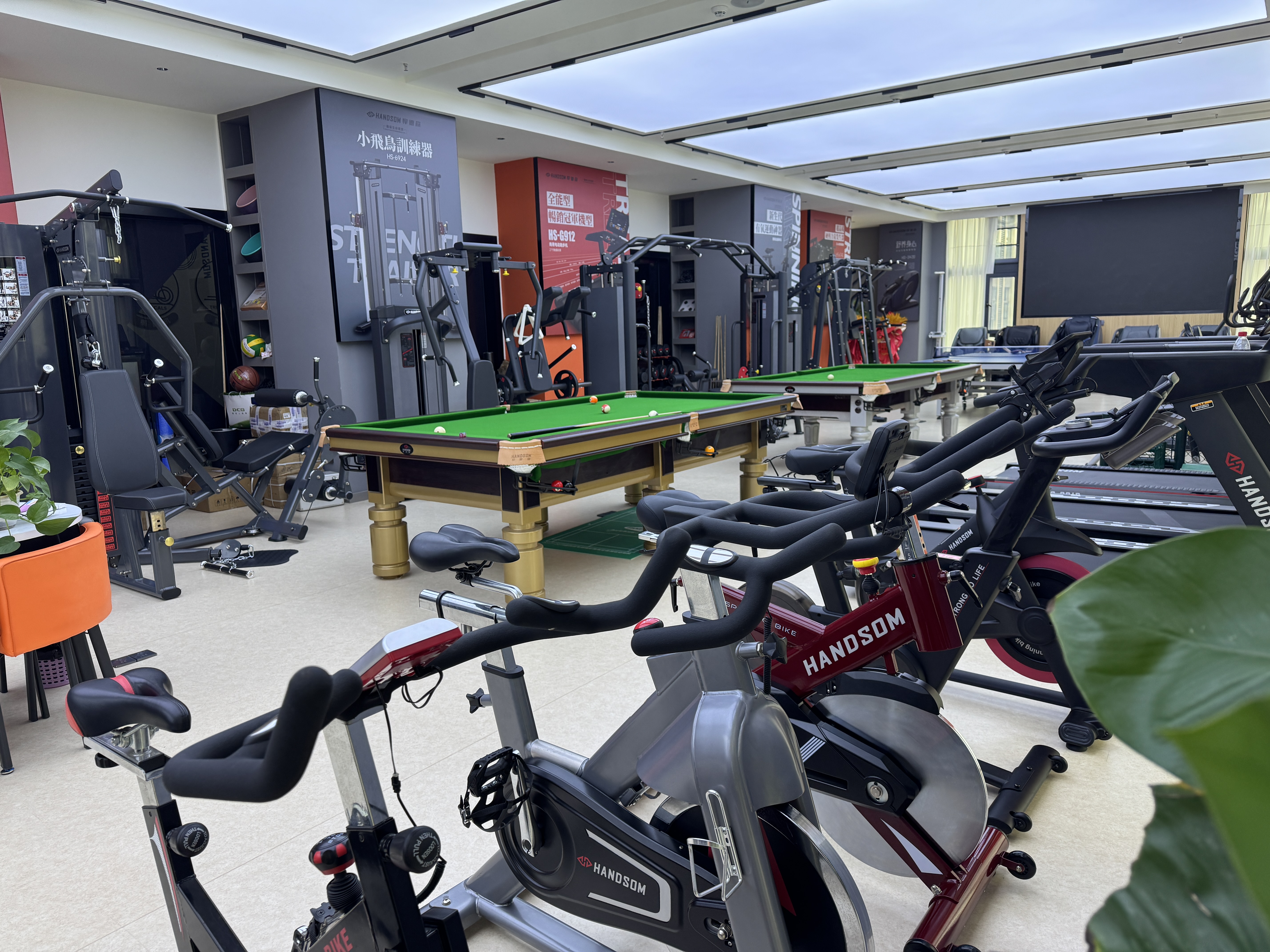 悍德森站臺(tái)貨柜